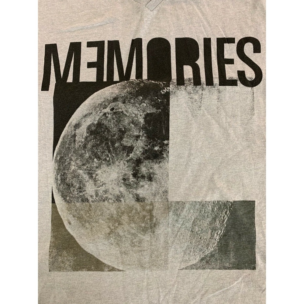 Calvin Klein Jeans Mens Gray Moon Memories Graphic Logo V-Neck T-Shirt XL